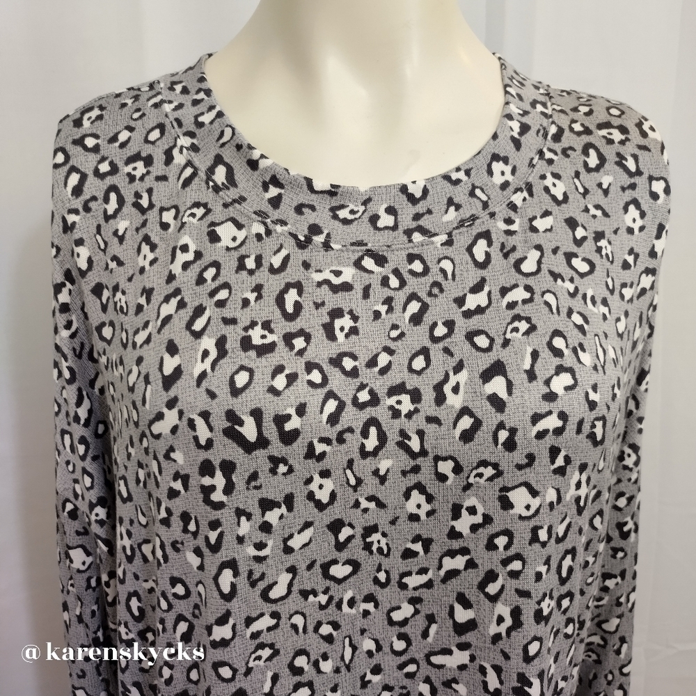 SECRET Treasures Sweater\Shirt 2X